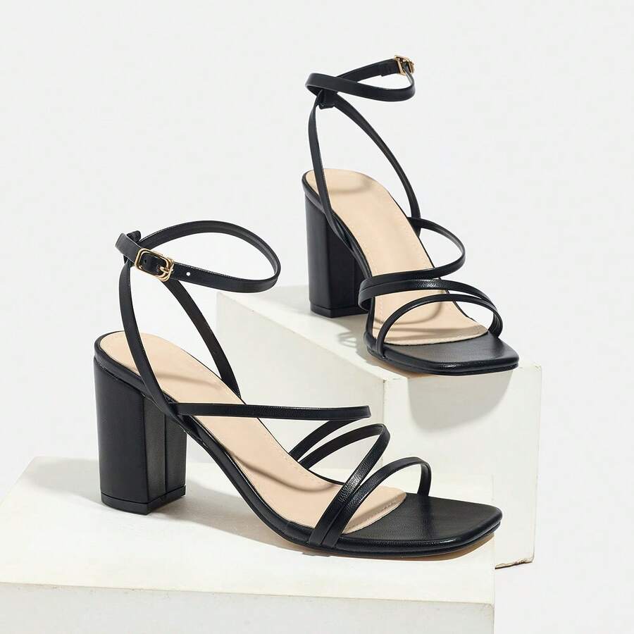 Black Strappy Square Toe Block – обзор и цена Sandal Strappy Heeled