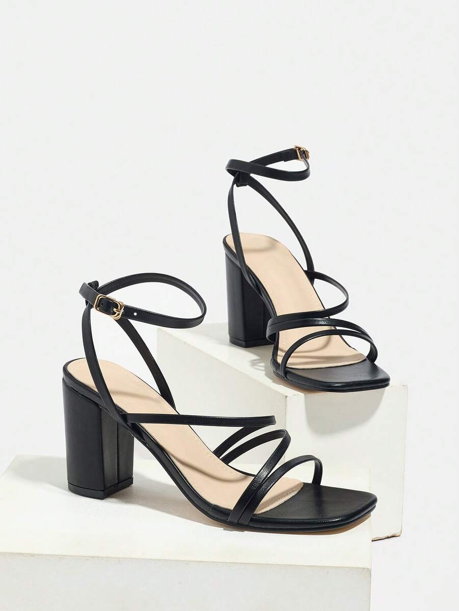 Black Strappy Square Toe Block – обзор и цена Sandal Strappy Heeled